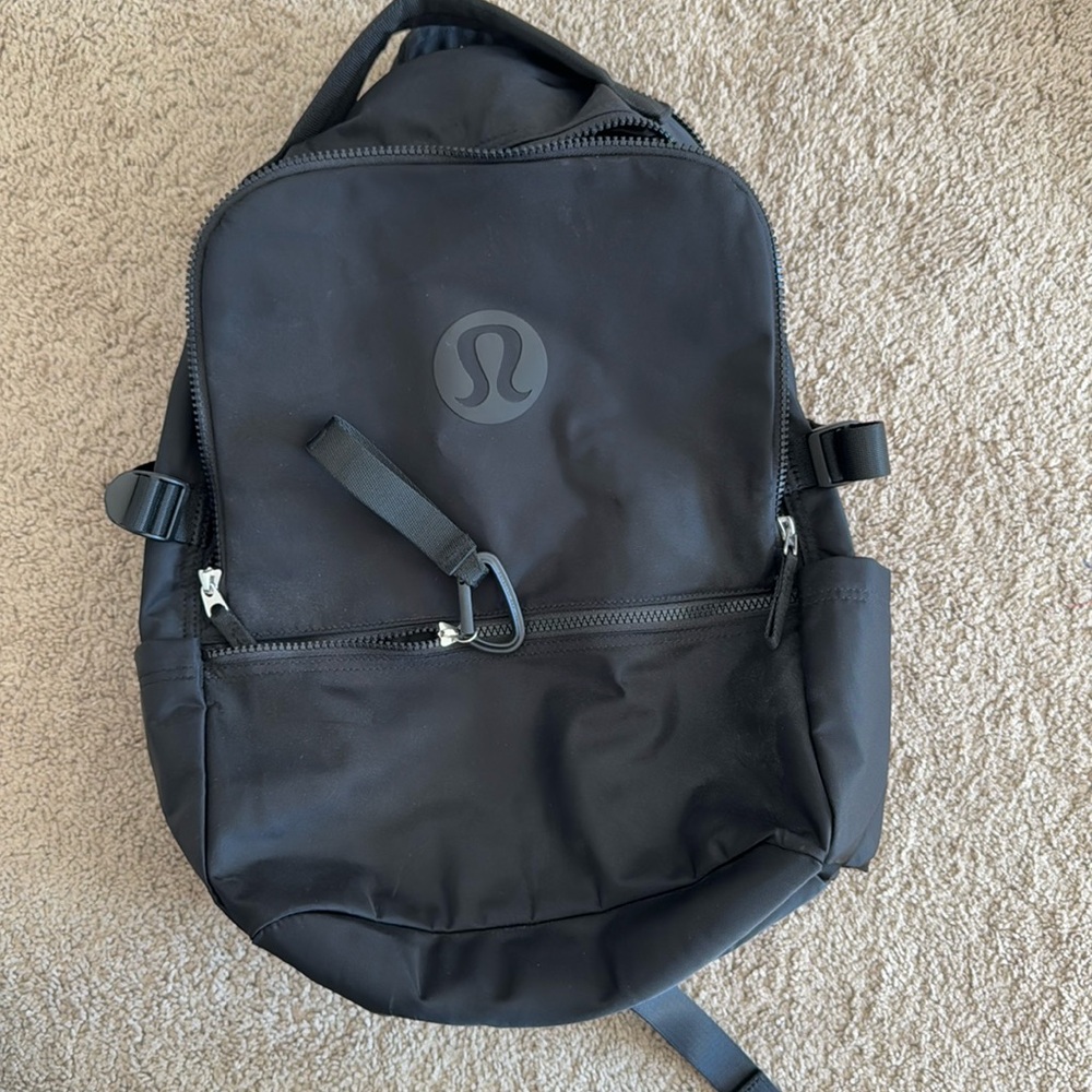 Lululemon backpack. Barely used. Like new condition.